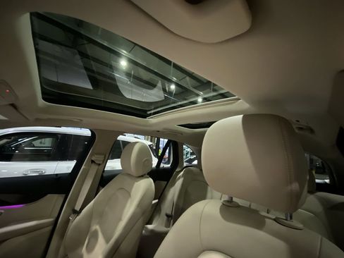 Used 2022 Mercedes-Benz GLC 300 w/ Premium Package Lite image 15