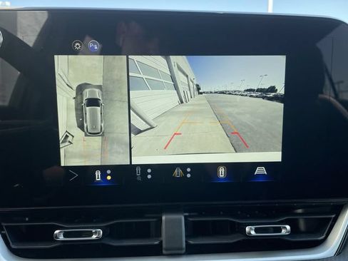Used 2025 Chevrolet Equinox LT w/ Convenience Package II AWD/4WD image 17