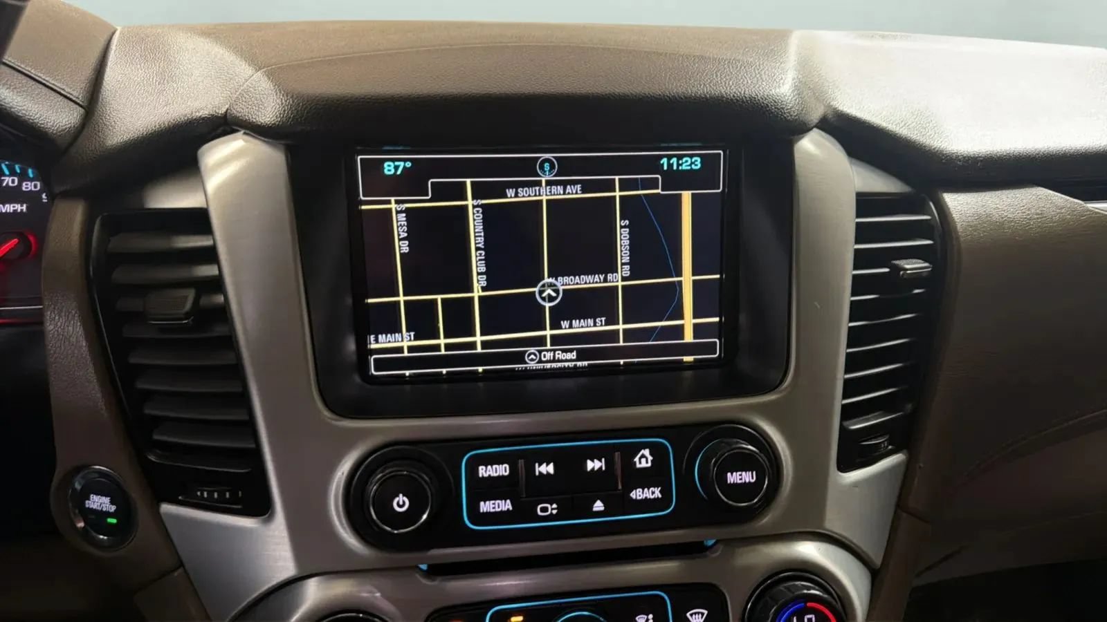 Used 2018 GMC Yukon XL SLT w/ HD Trailering Package AWD/4WD image 13