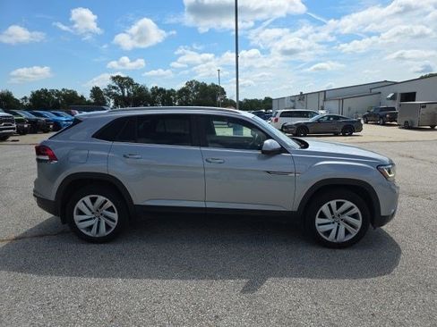 Used 2021 Volkswagen Atlas Cross Sport SE AWD/4WD image 9