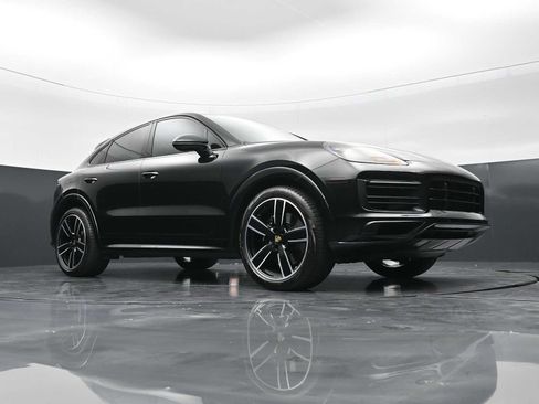 Certified 2023 Porsche Cayenne GTS AWD/4WD image 46