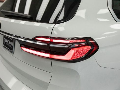 Used 2023 BMW X7 xDrive40i image 34