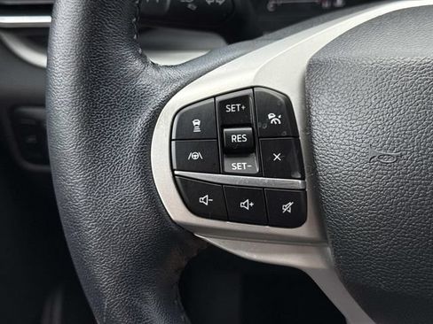 Used 2023 Ford Explorer XLT w/ Equipment Group 202A AWD/4WD image 25