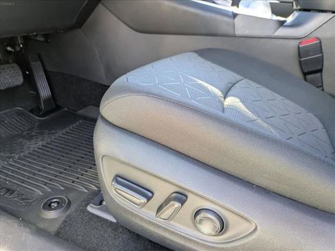 New 2025 Toyota RAV4 XLE image 4