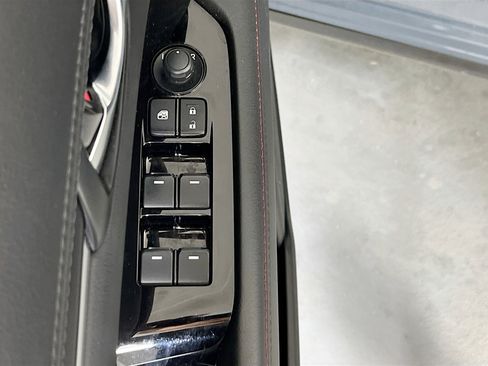 Used 2023 MAZDA CX-5 Carbon Edition image 17