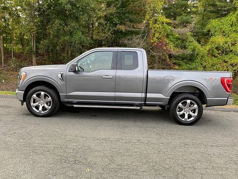 Certified 2022 Ford F150 XLT w/ Equipment Group 302A High image 5