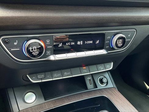 Used 2021 Audi Q5 2.0T Premium w/ Convenience Package image 31