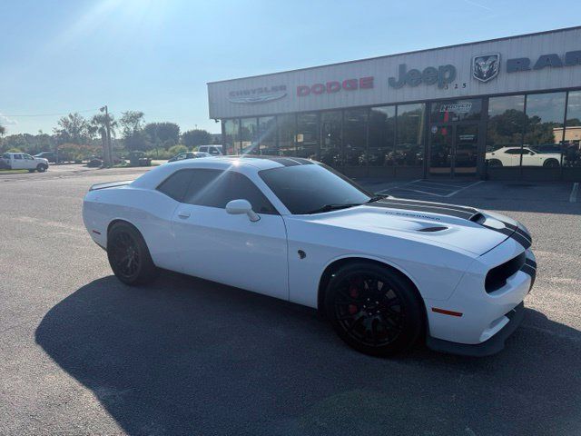 Used 2016 Dodge Challenger SRT Hellcat RWD image 1