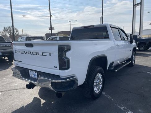 Used 2022 Chevrolet Silverado 2500 LT w/ Convenience Package image 8
