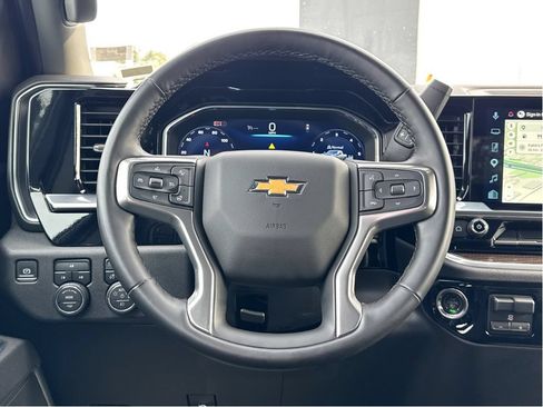 Used 2025 Chevrolet Silverado 2500 LT w/ Convenience Package AWD/4WD image 14