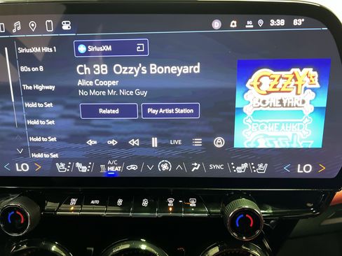 Certified 2025 Chevrolet Blazer EV RS image 18