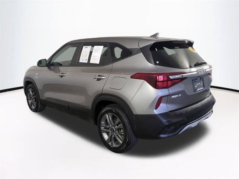 Used 2022 Kia Seltos LX image 7