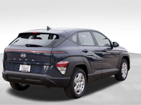 New 2026 Hyundai Kona SE image 8