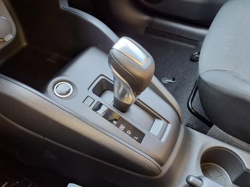 Certified 2025 Nissan Kicks Play S image 25