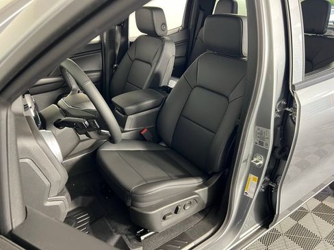 New 2025 Chevrolet Colorado LT w/ LT Convenience Package AWD/4WD image 13