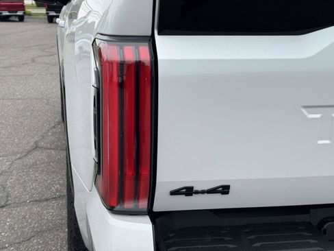 Used 2025 Toyota Tundra Platinum AWD/4WD image 11