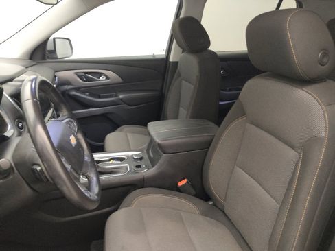 Used 2019 Chevrolet Traverse LT FWD image 17