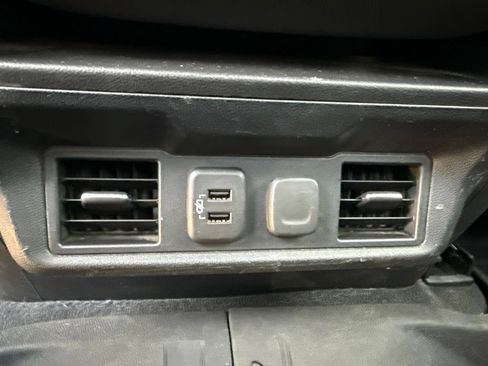 Used 2019 Chevrolet Silverado 1500 RST AWD/4WD image 17