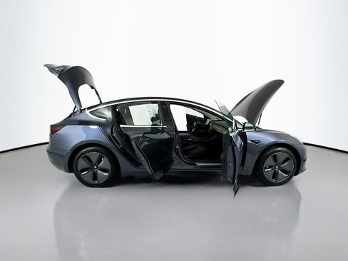 Used 2018 Tesla Model 3 Long Range image 36