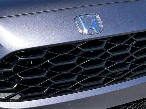 Certified 2025 Honda HR-V LX image 29