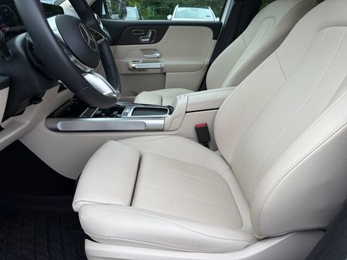 Used 2026 Mercedes-Benz GLB 250 image 18