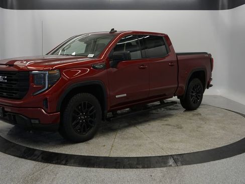 Used 2024 GMC Sierra 1500 Elevation image 2