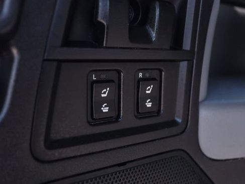 Used 2015 Toyota Sequoia Limited AWD/4WD image 48