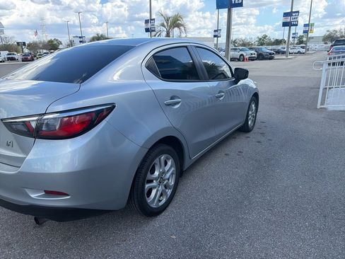 Used 2017 Toyota Yaris iA image 6