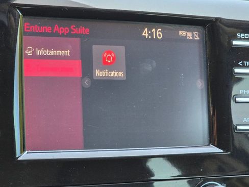 Used 2019 Toyota Camry SE FWD image 39