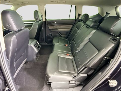Used 2023 Volkswagen Atlas SE w/ Panoramic Sunroof Package FWD image 19