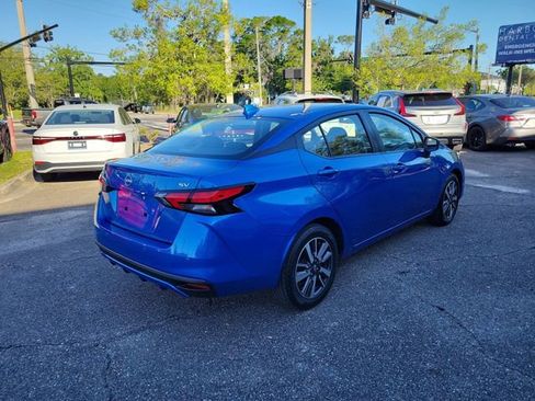 Used 2024 Nissan Versa SV image 2