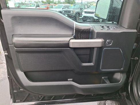 Used 2018 Ford F150 Platinum w/ Technology Package AWD/4WD image 17