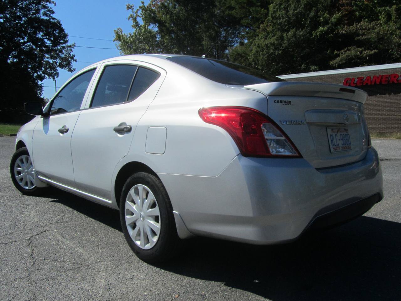 Used 2017 Nissan Versa S Plus FWD image 8