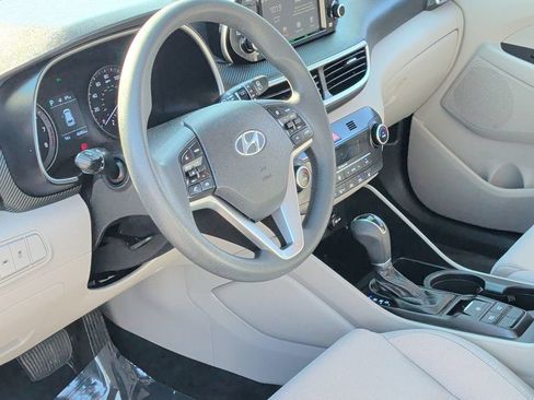 Used 2020 Hyundai Tucson SEL FWD image 2