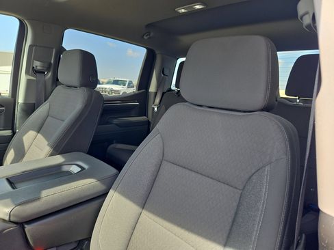 Used 2025 Chevrolet Silverado 1500 LT AWD/4WD image 9
