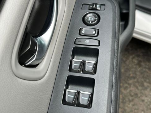 Used 2023 Honda Pilot Touring image 19