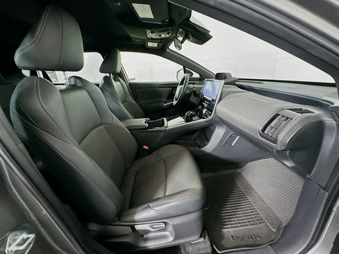 Used 2024 Toyota bZ4X XLE w/ Weather Package image 32