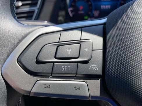 Certified 2026 Volkswagen Atlas SE w/ Panoramic Sunroof Package FWD image 22