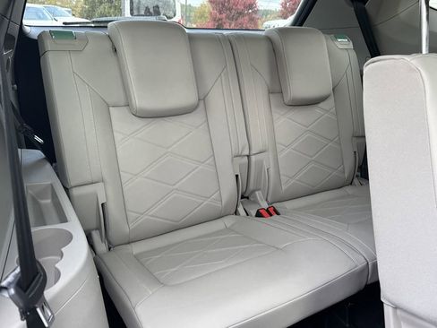 New 2026 Volkswagen Atlas SE image 18