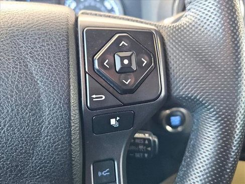 Used 2023 Toyota Tacoma TRD Sport image 9