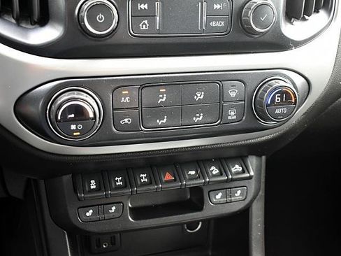 Used 2019 Chevrolet Colorado ZR2 w/ ZR2 Dusk Special Edition image 23