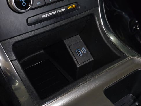 Used 2022 Ford Edge Titanium image 32