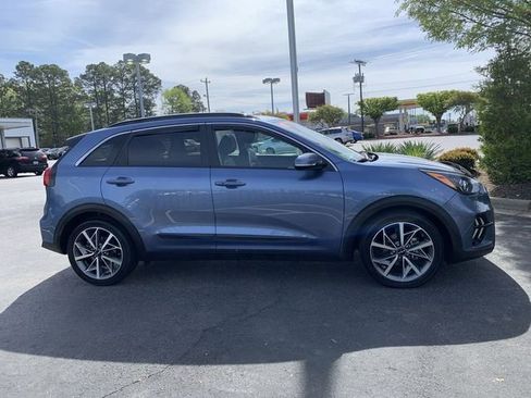 Used 2022 Kia Niro Touring Special Edition image 9
