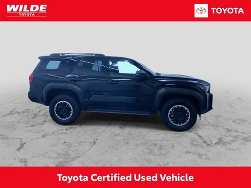 Certified 2025 Toyota 4Runner TRD Off-Road image 2