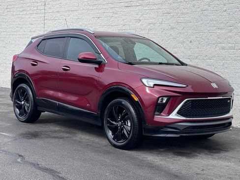 Used 2025 Buick Encore GX Sport Touring image 6