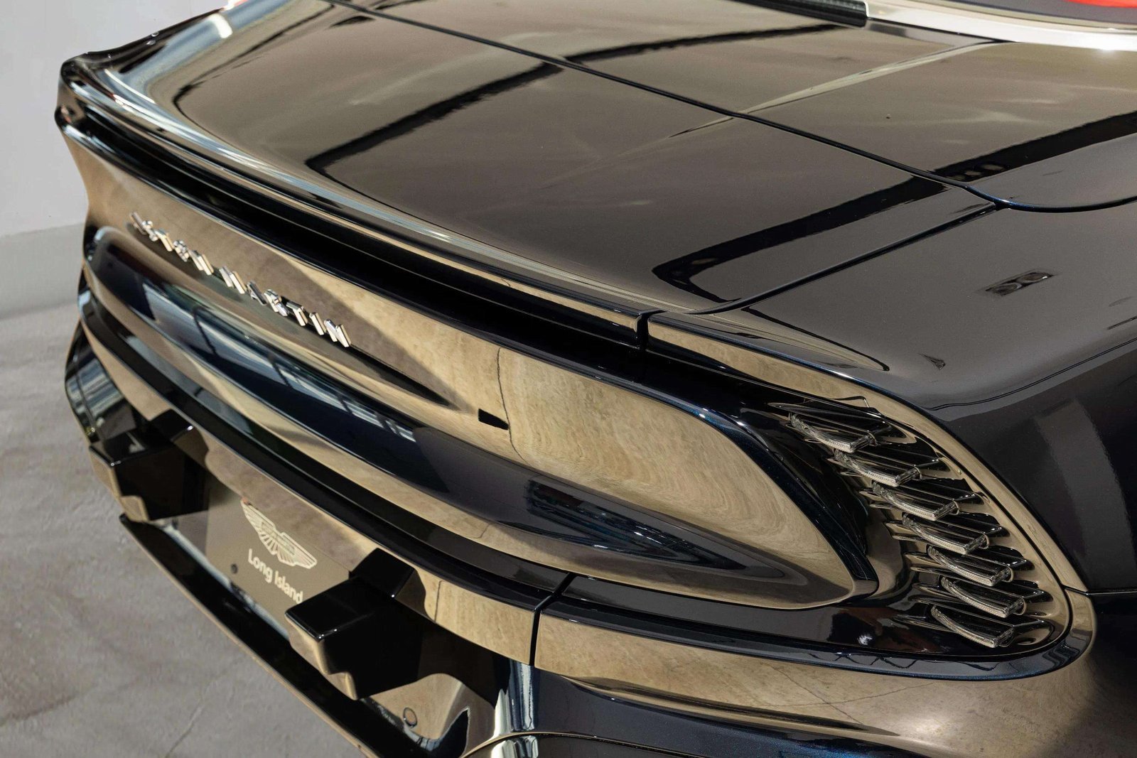 New 2026 Aston Martin Vanquish Convertible RWD image 65
