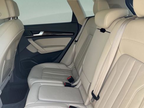 Used 2018 Audi Q5 Prestige w/ Prestige Package image 21