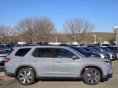 New 2025 Honda Pilot Touring