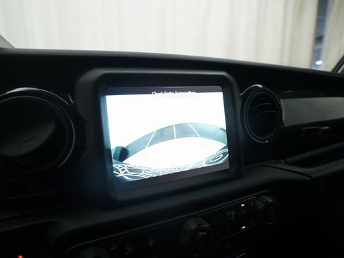 Used 2023 Jeep Wrangler Sport image 19