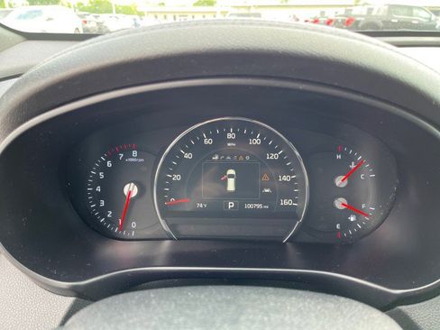 Used 2017 Kia Sorento SX image 16